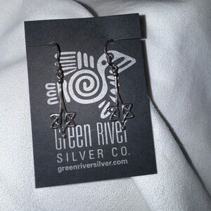 New Green River Sterling Silver Abstract Celtic Knot Dangle Earrings